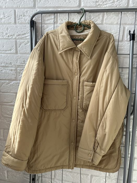 Легенька куртка Zara