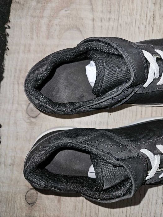 Buty na rzepy dla chłopca