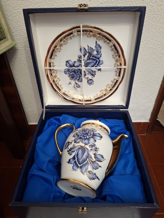 Portuguese Porcelain Set425561857040076803