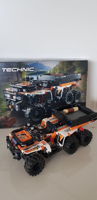 Lego Technic pojazd terenowy 42139