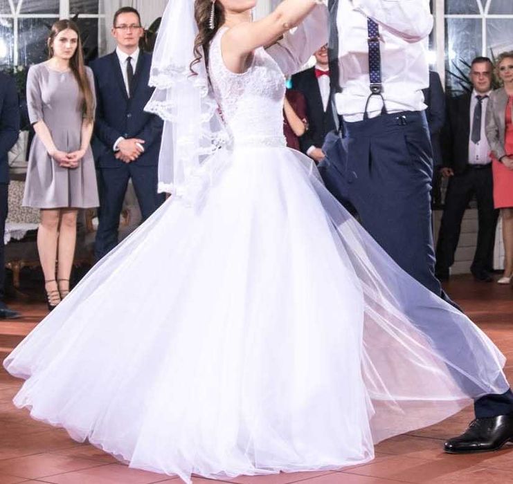 Suknia ślubna XS księżniczka biała koronka perły