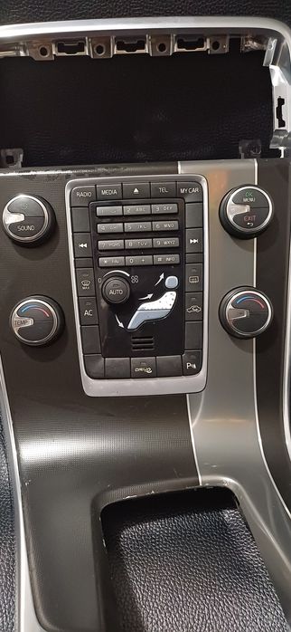 Consola Central do Tablier VOLVO V60 R-Design D4 2014