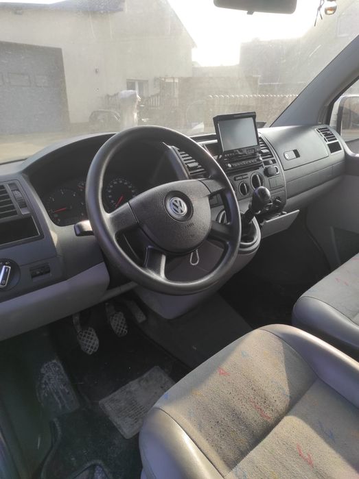 Volkswagen T5 / 2009r. / 1.9 TDI / 9 os.
