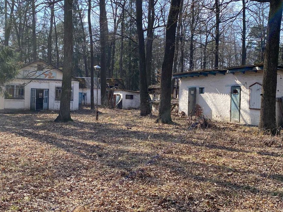 Продаж земельна ділянка 3га, приміщення 1000м2