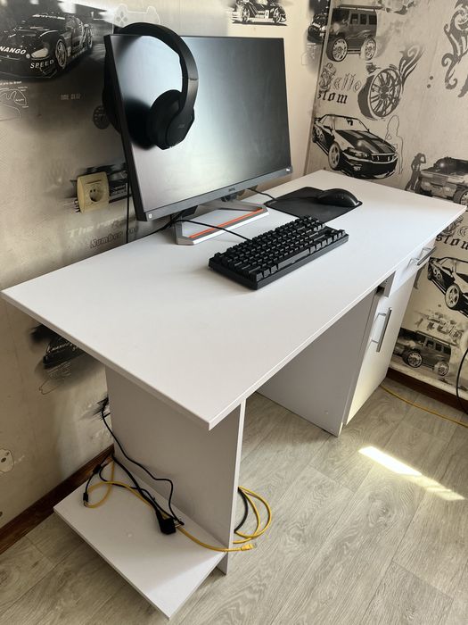 стол письменный,компьютерный