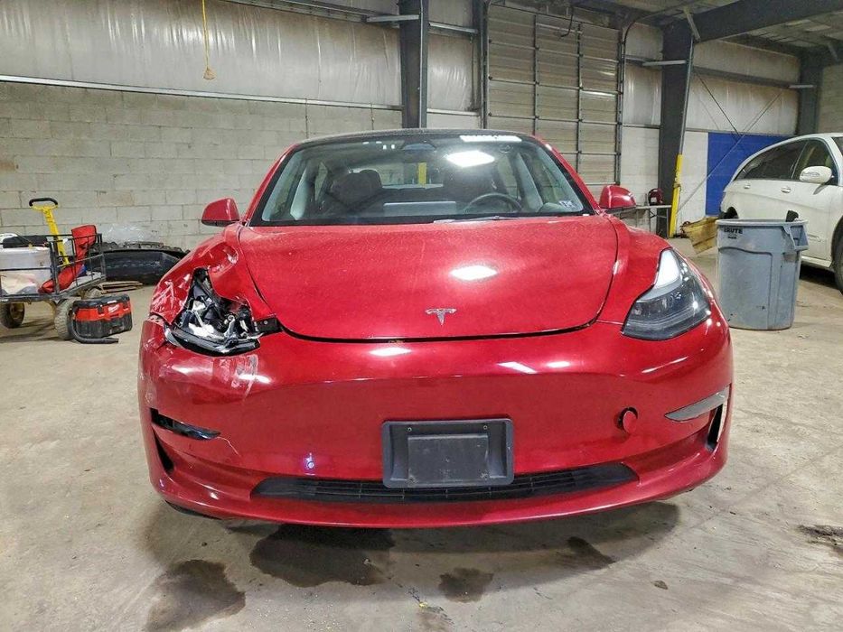 Продається в процесі доставки Tesla Model 3 2022 року
