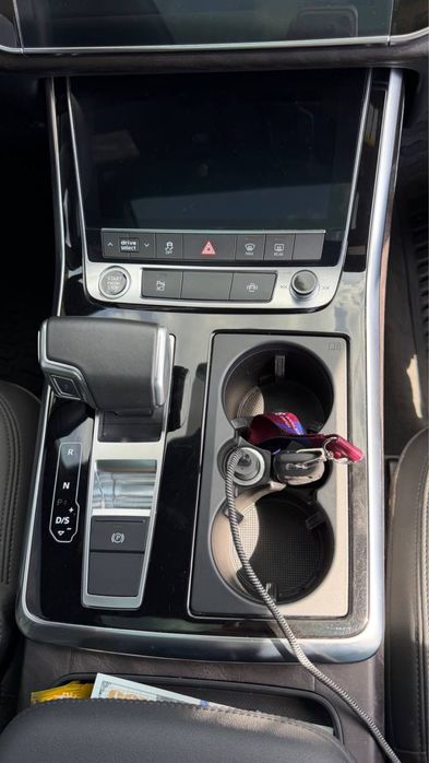 Продам Audi Q7 2022 року