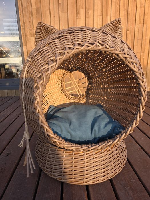 Котобудинок з ротангу