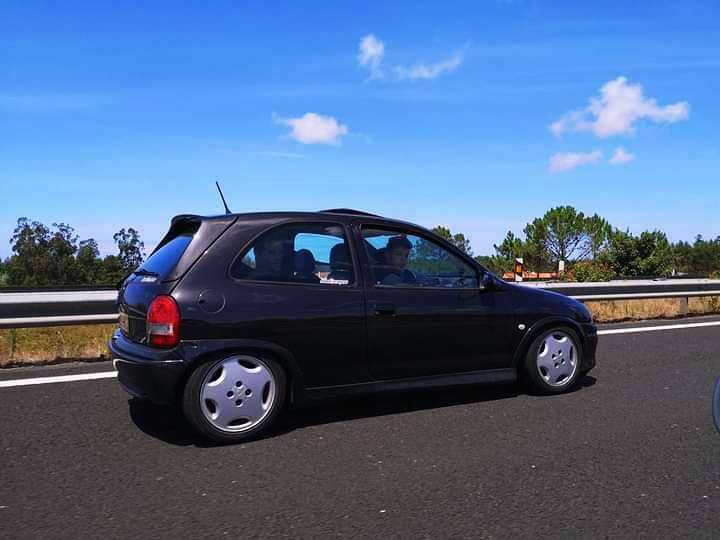 Vendo Opel Corsa B 1.5 Td  5 lugares