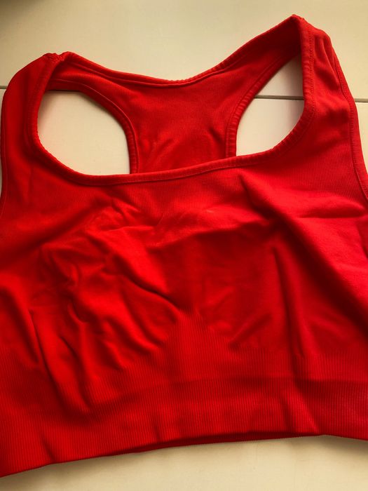 Nowy damski top sportowy Sesto Senso