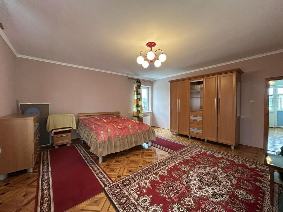 Продаю будинок в Коломиї, збережений, будували для себе