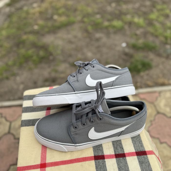 Кеды Nike Toki Low Grey, 42 размер, Оригинал, Кеди