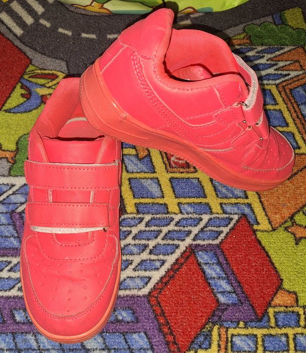 Adidasy 32 r (21 cm).