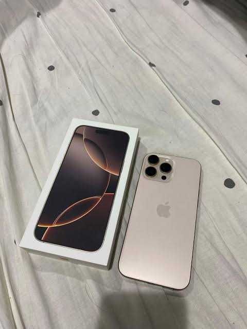 Терміново! iPhone 16 Pro Max 256GB Desert Titanium