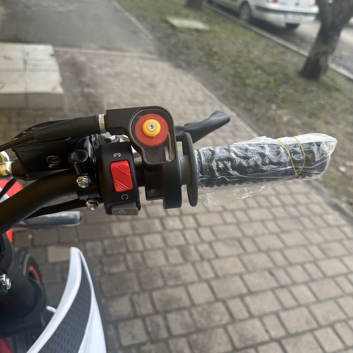 Новий мотоцикл Kovi JN250 Motard | 2026 | 24к.с. | 6-ти КПП | ZS172FMM