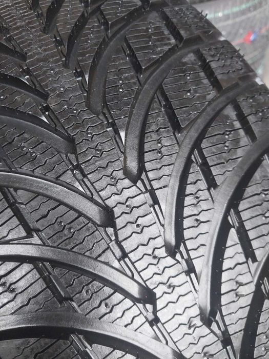 245 45 20 Michelin, зима.