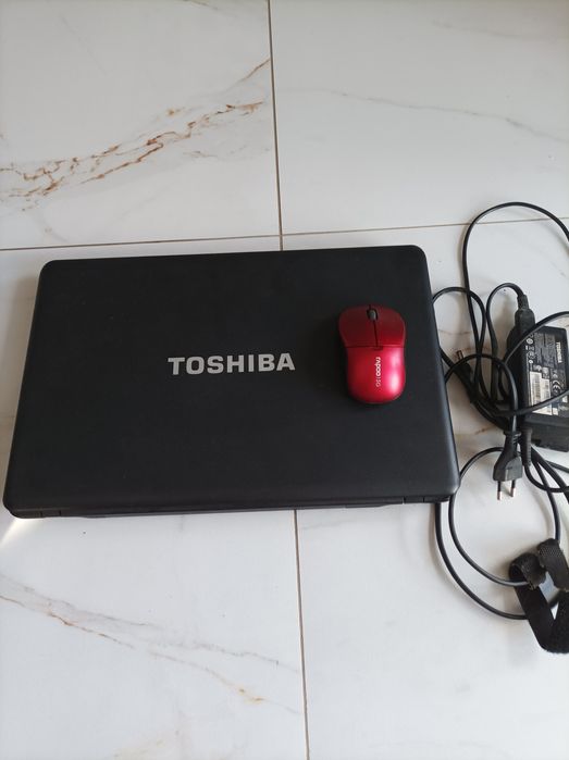 Laptop toshiba satellite c660-1M4