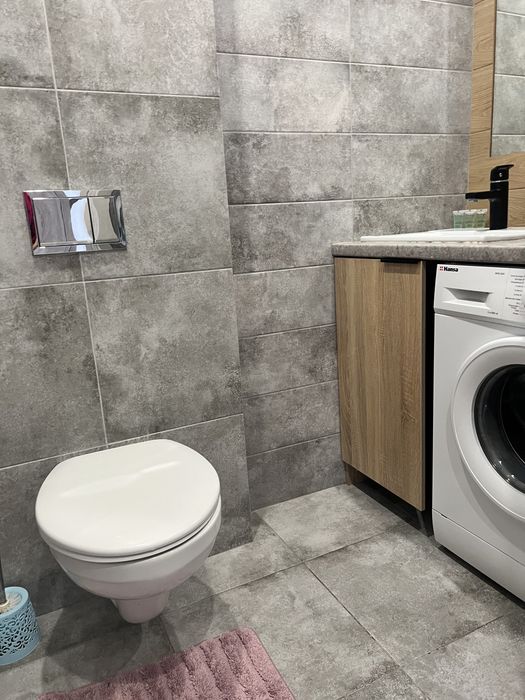 Вільно !Подобово сучасна квартира в центрі вул. Мельника,10