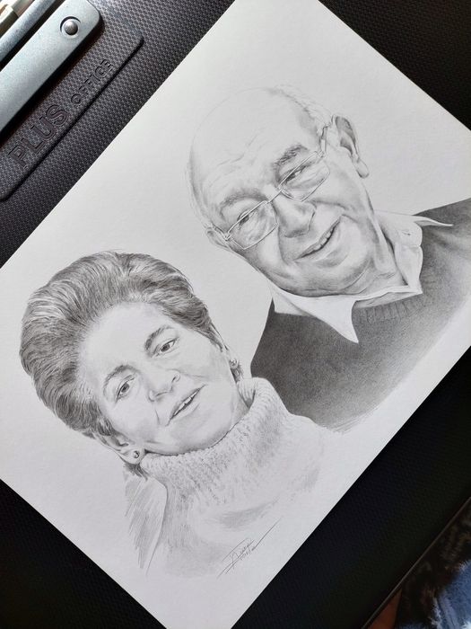 Retratos a grafite/carvão