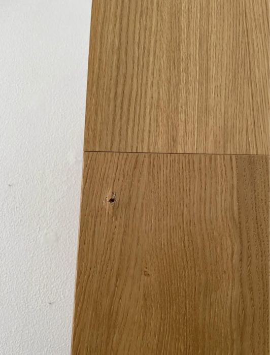 Duas estantes Ikea com extensões