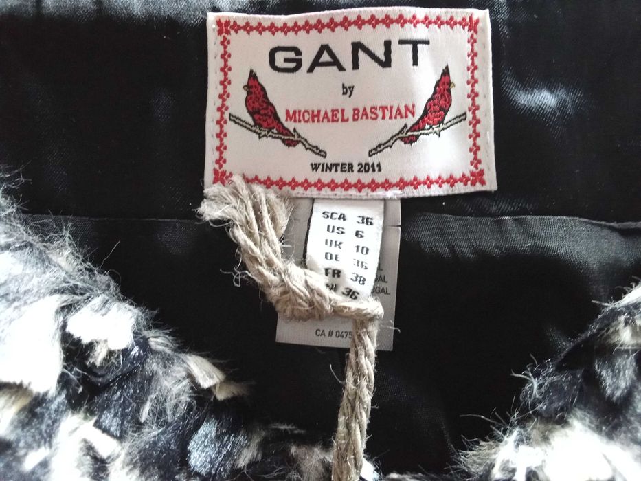 Saia preta e branca da Gant