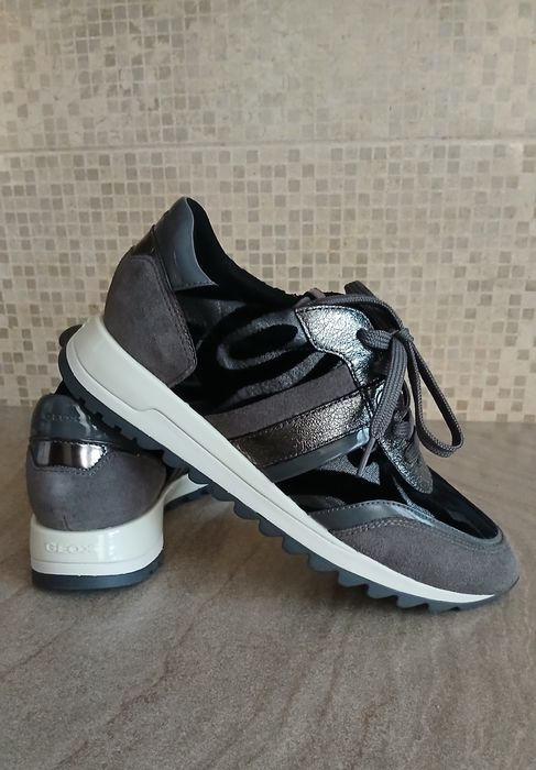 Кросівки Geox жіночі