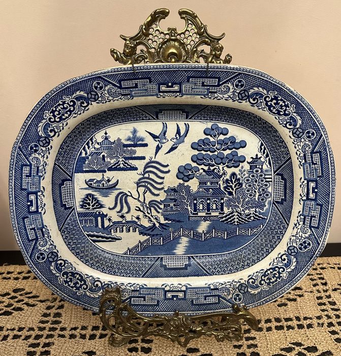 Travessa em faiança motivo chorão