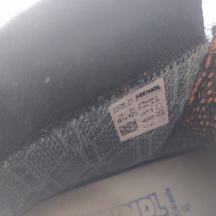 Осінньо -зимові кросівки