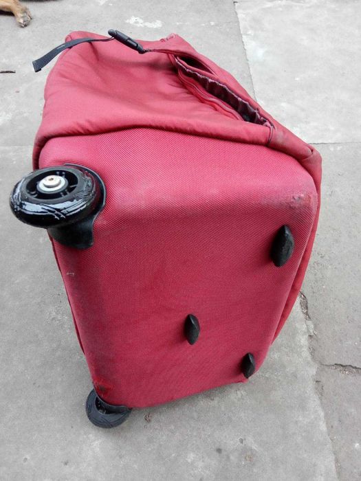 Валіза    на колесах