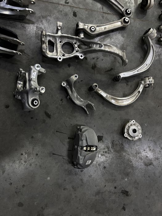 Комплект передня задня ходова ричаг цапфа ауді А4В8 А4В9