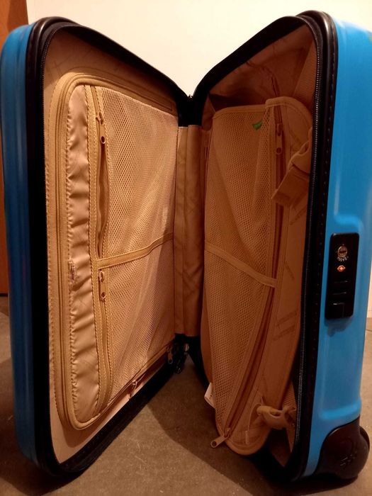 Conjunto Mala de viagem - Marca Benetton