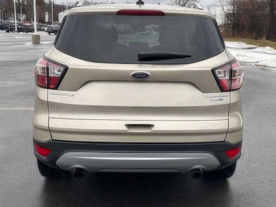 Ford Escape Titanium      2018