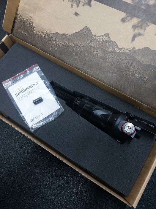 Nowy damper DT SWISS R232 ONE 185x50 Trunnion Remote 3P