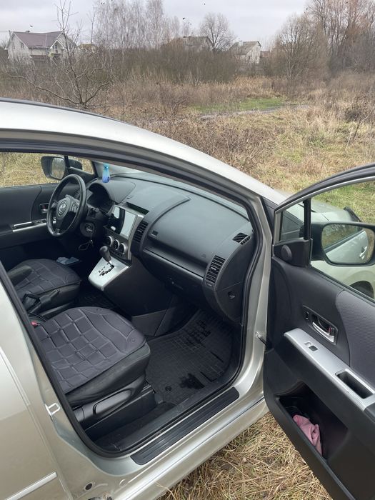 Продаю Мазда 5 (2006) на газу