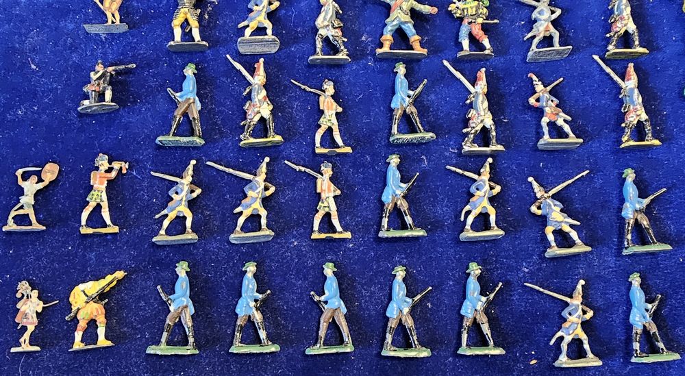 Zestaw ołowianych żołnierzyków