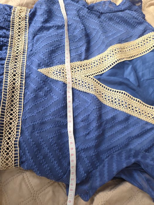 Przepiękna chabrowa sukienka boho z koronką – letnia