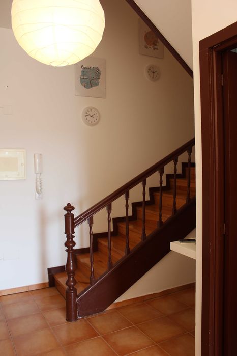 Alugo T1 Kitchnet com grande jardim privativo