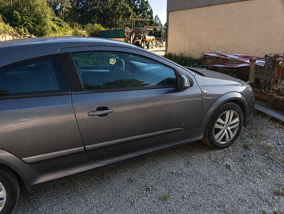 Opel Astra GTC 1.7