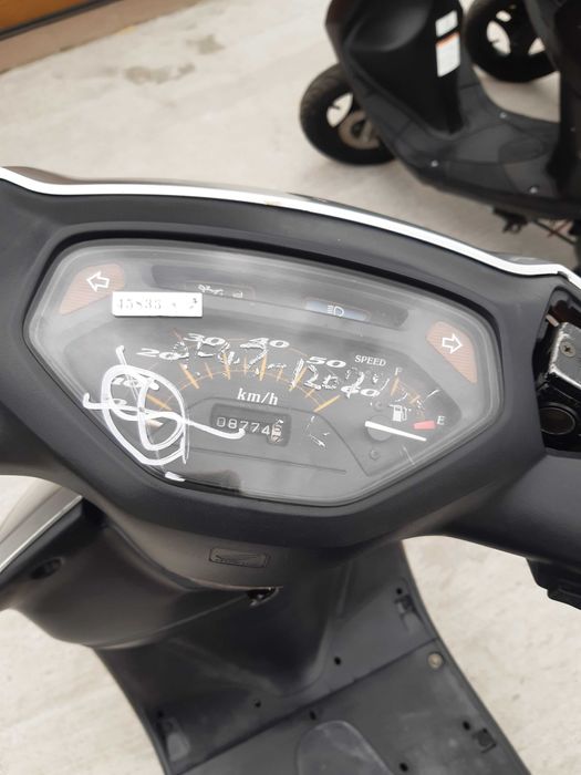 Продам Honda lead