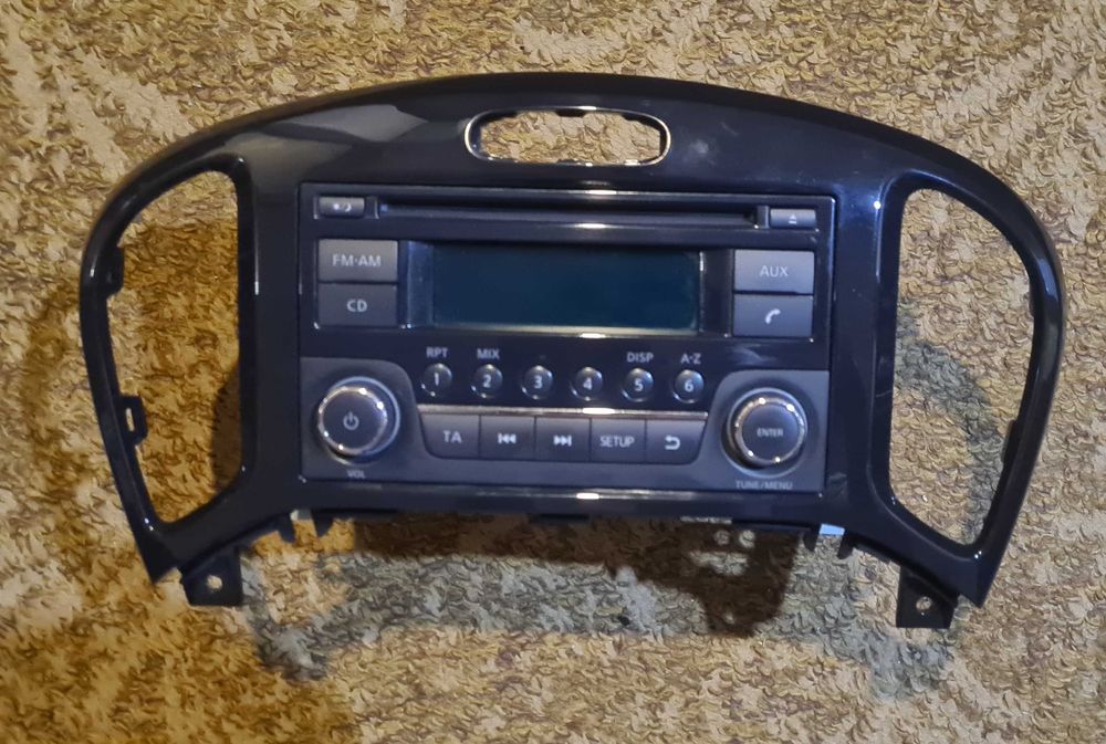 NISSAN JUKE рамка магнитолы