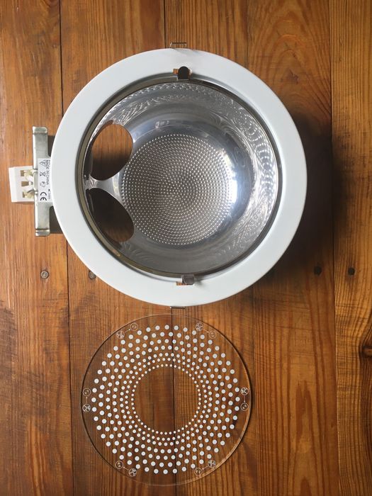 Lampa sufitowa podwieszana wpuszczana Massive/philips