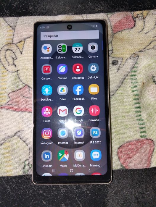 REDMI 15C 150€ garantia 2 anos  acaba este ano outro tá muito bom 80€no