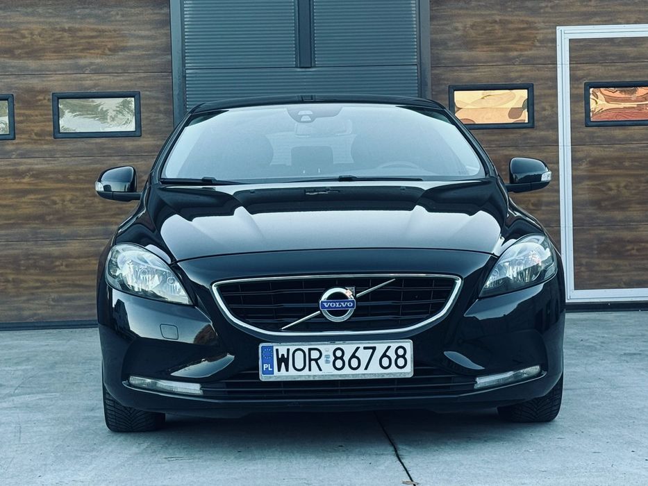 Volvo V40 2.0 D2 120km