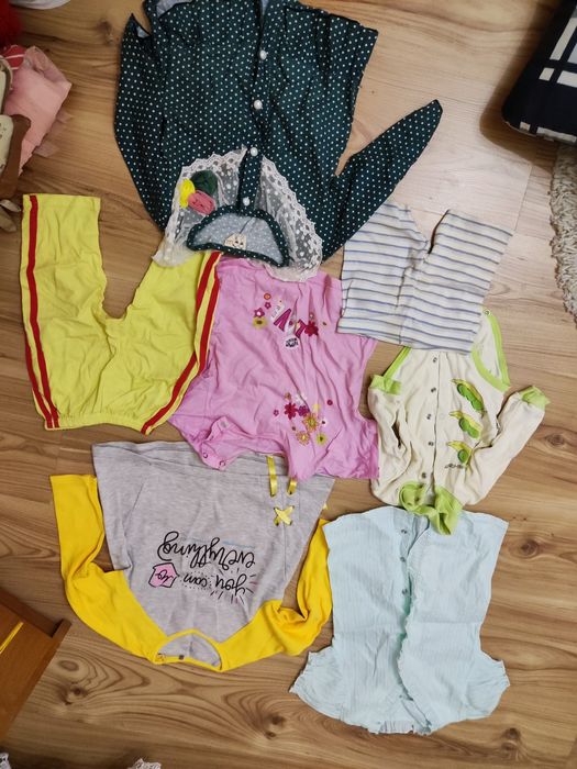 Одяг дитячий, віддам безкоштовно