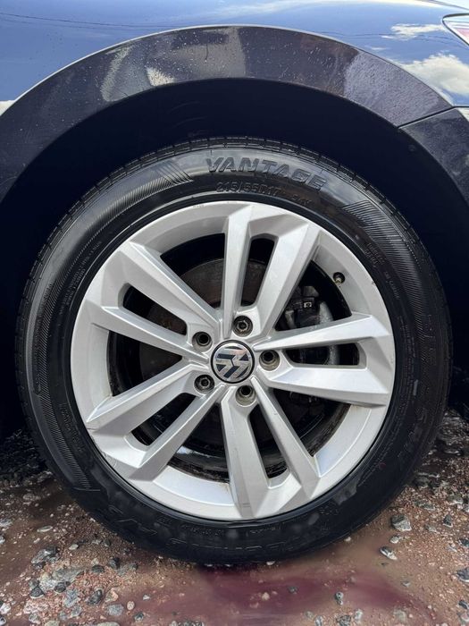 Диски колеса з гумою R17 5x112 Volkswagen Skoda 7J ET43 фольцваген шкода