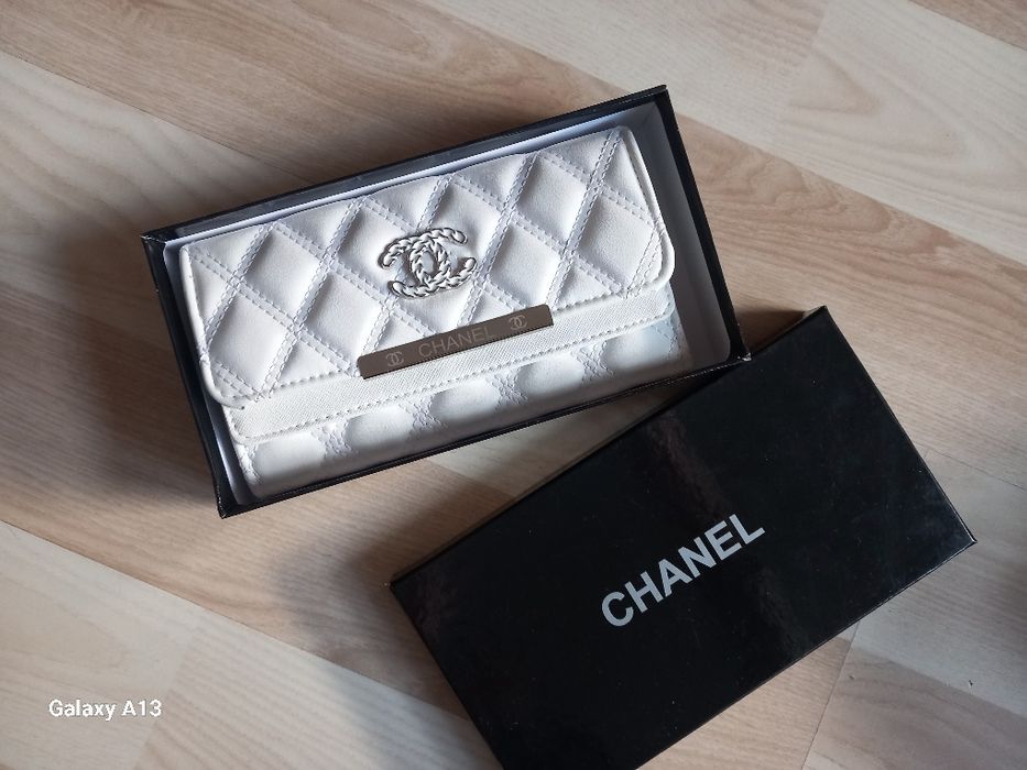 Chanel piękny duży portfel