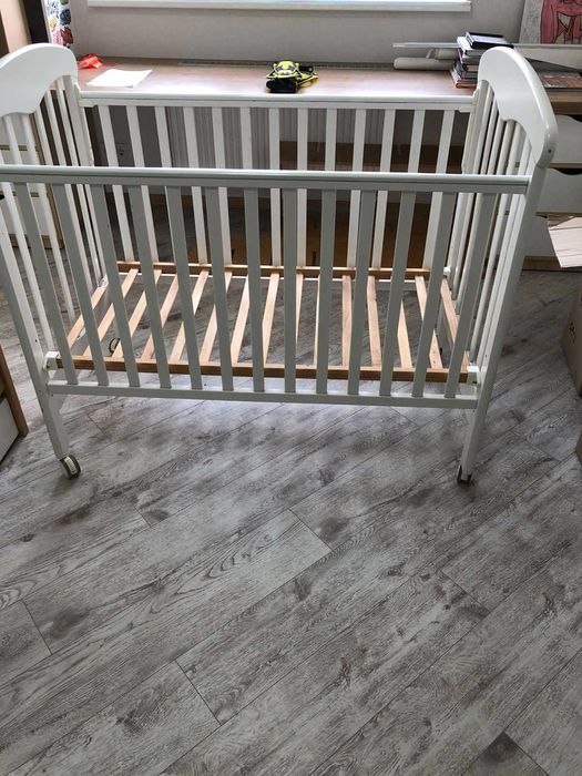 Продам детская кроватка Trama Luna White