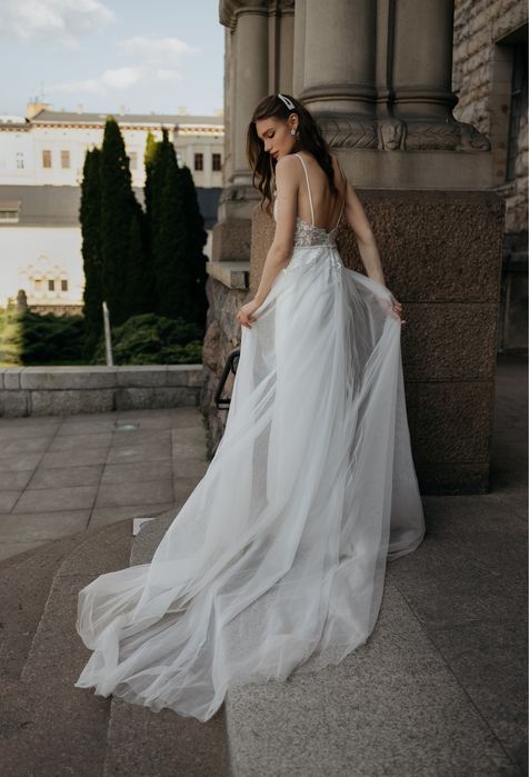 Elegancka suknia ślubna