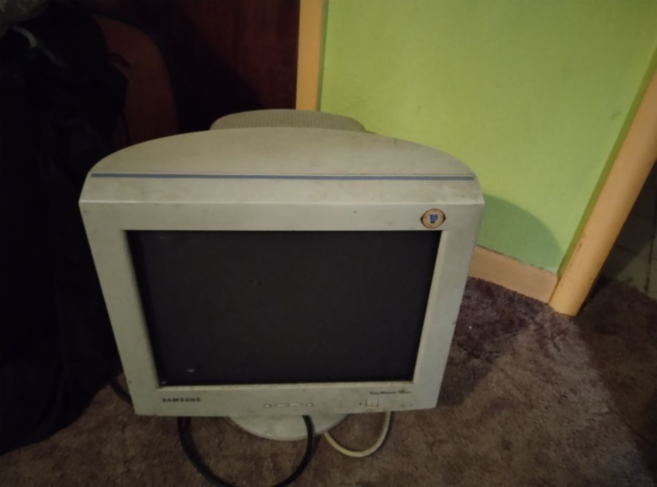 Монітор 17дюймів Samsung