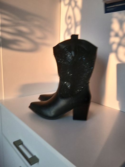 Nowe botki kowbojki rozm.36